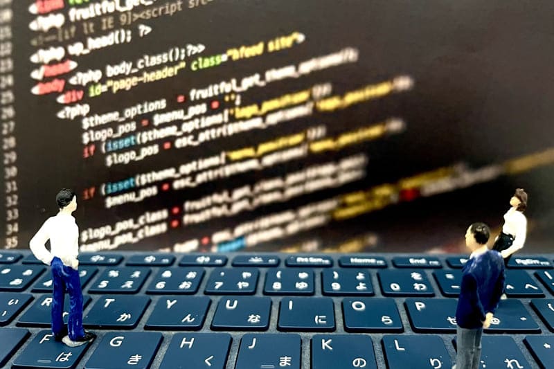 月額保守費のかからないHTMLコーディングで作成